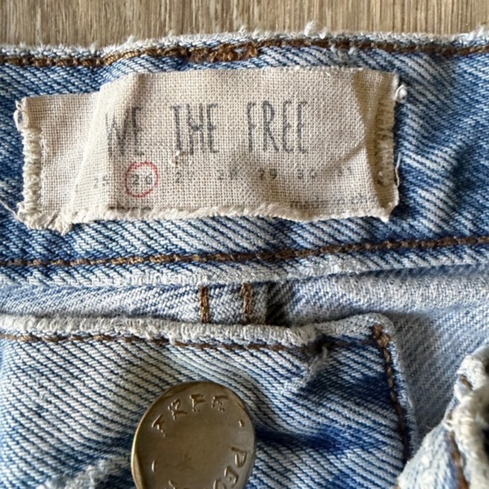 Free People We The Free Straight Leg Button Fly Jeans Womens 26 Distressed - Picture 3 of 6